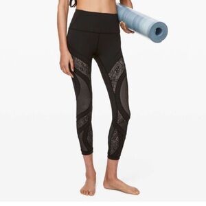 Lululemon High Waisted Wonder Under Black Leggings with Lace Details Size 4